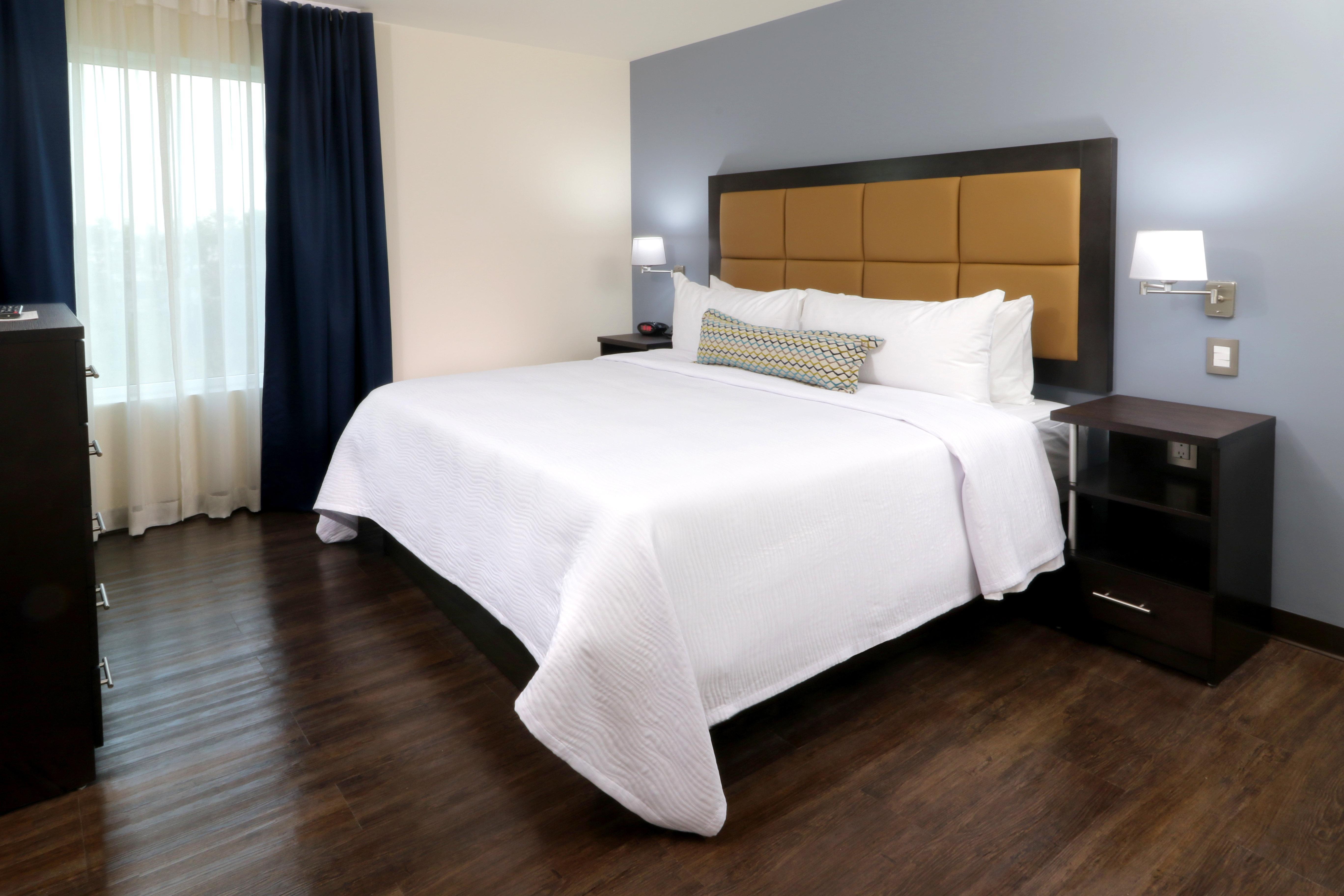 Candlewood Suites - Queretaro Juriquilla By Ihg Jurica Ngoại thất bức ảnh